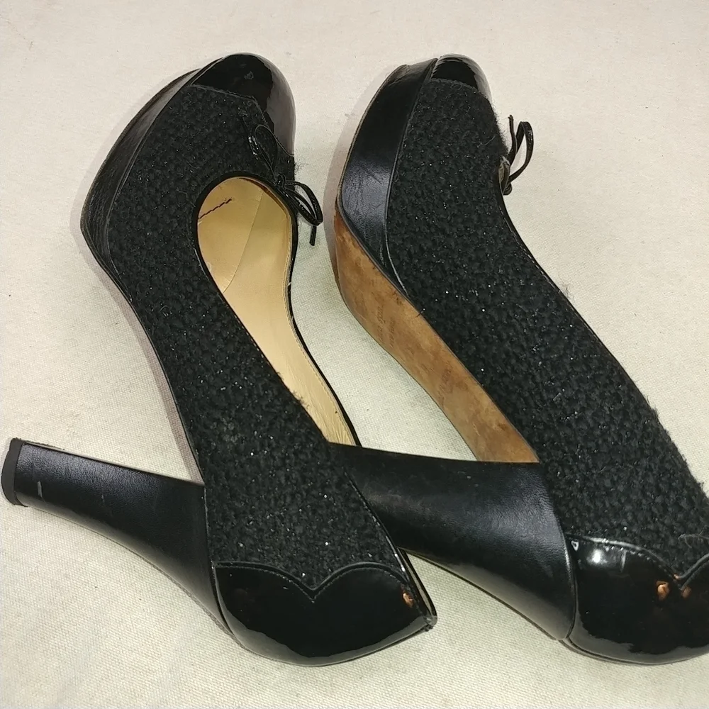 KATE SPADE Classic Black Patent Leather Chunky Blo